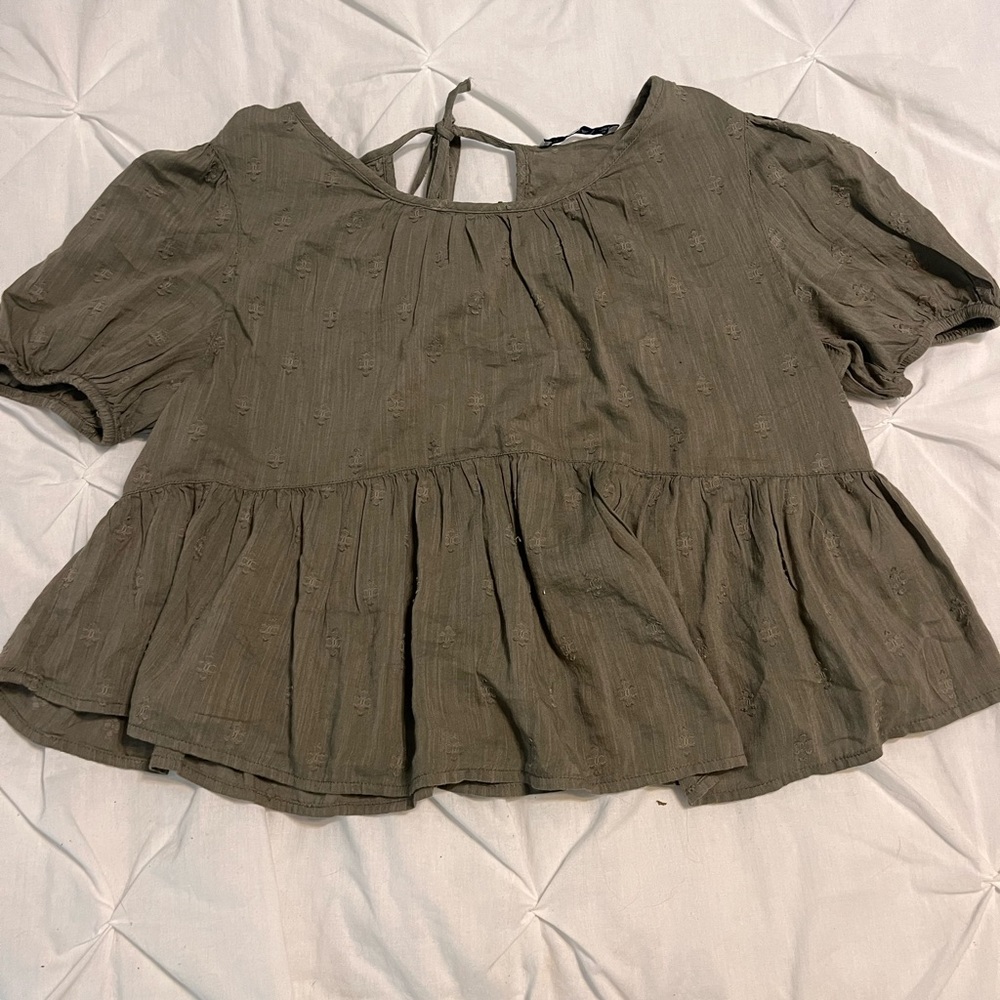 women’s shirt